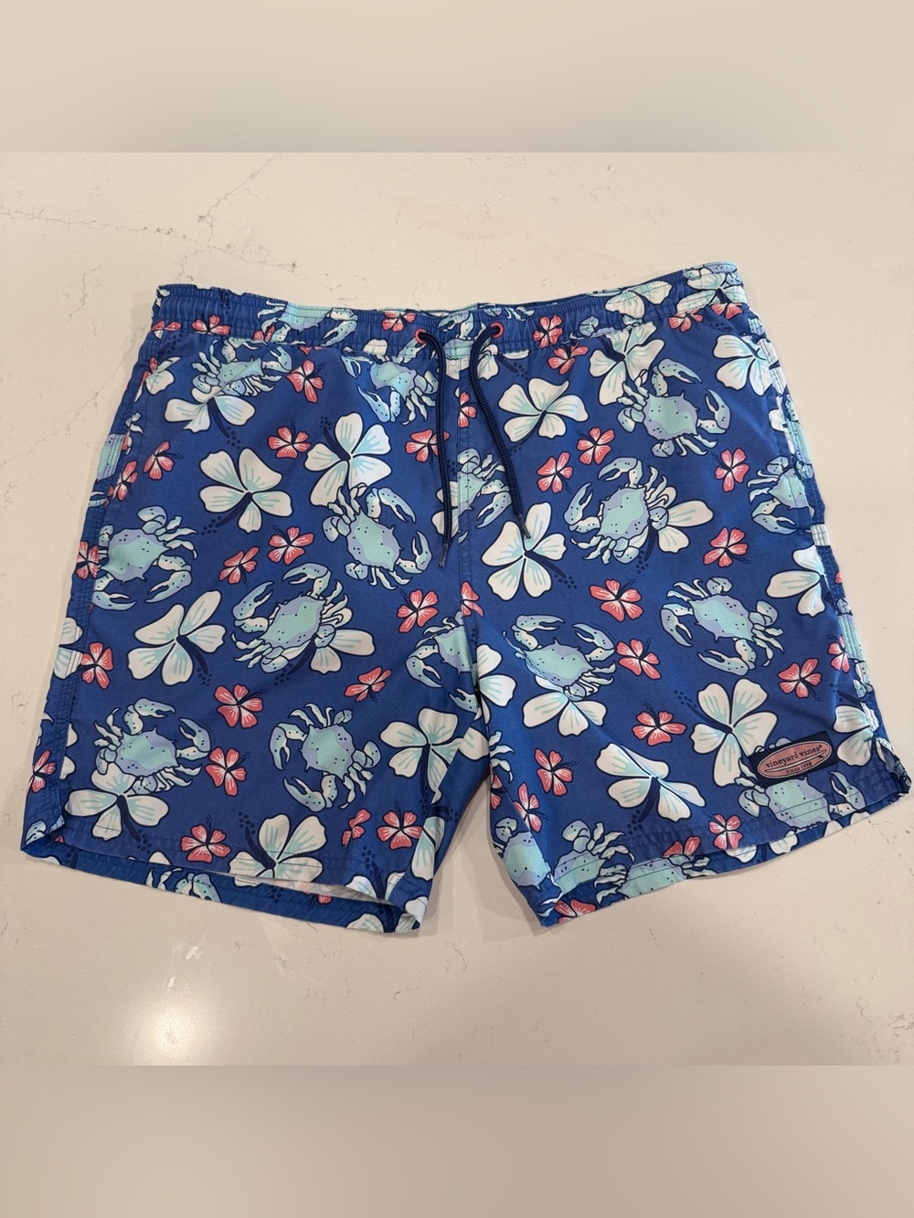 Vineyard Vines Men’s Navy Blue Crab & Floral Swim Trunks - Small